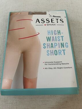 Spanx Assets by Spanx High Waisted Shaping short, Nude, Size 1, NWT
